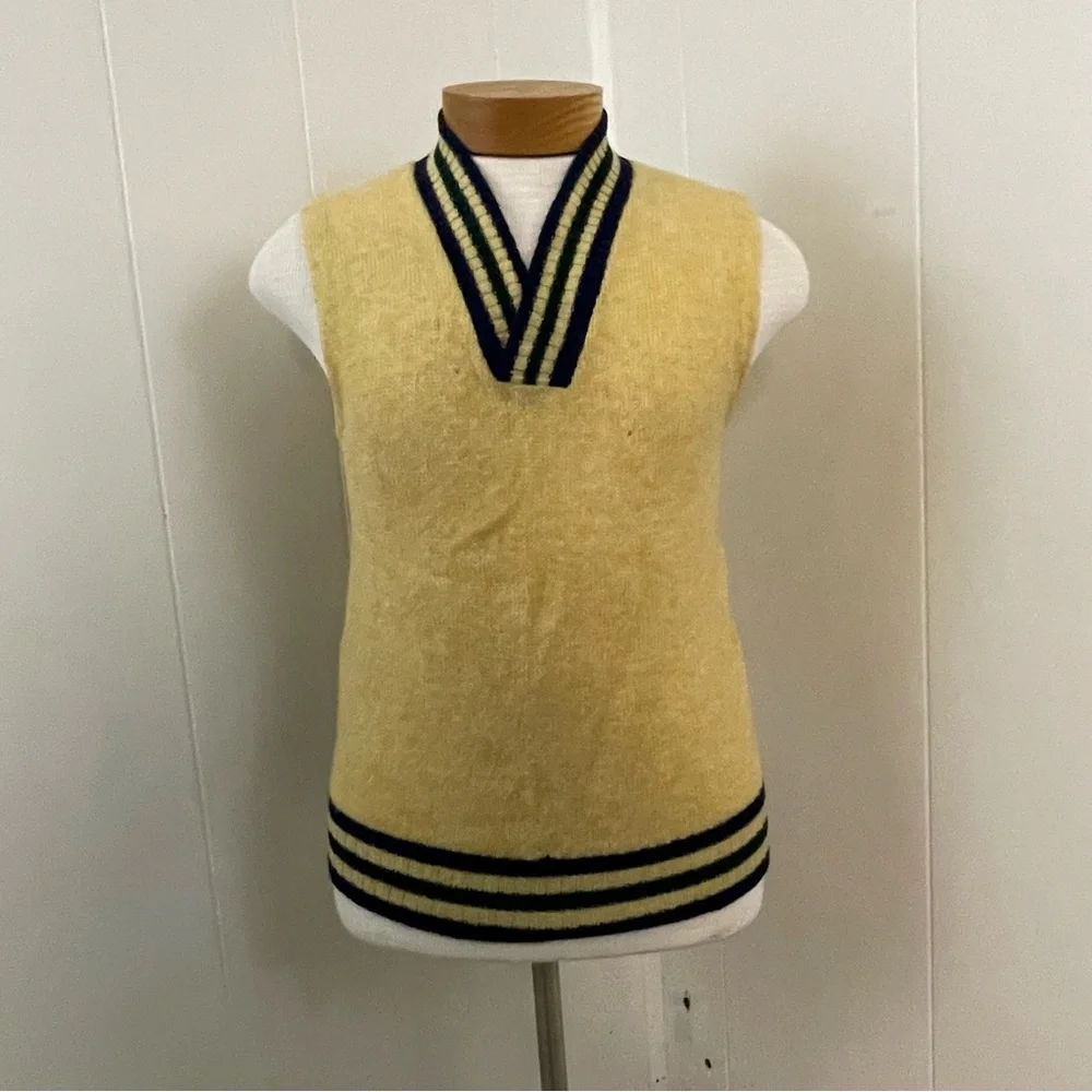 Vintage Shetland Wool Sweater Vest Men's‎ M Yellow Navy V-Neck Sleeveless